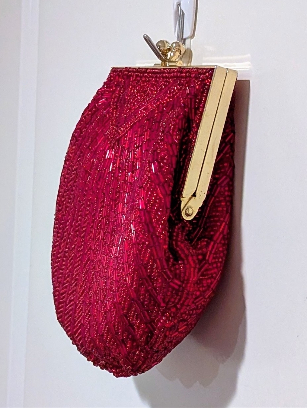 NIB Woodward's Vintage 60s Red Beaded Seashell Mini Purse with Chain Strap - Picture 6 of 11